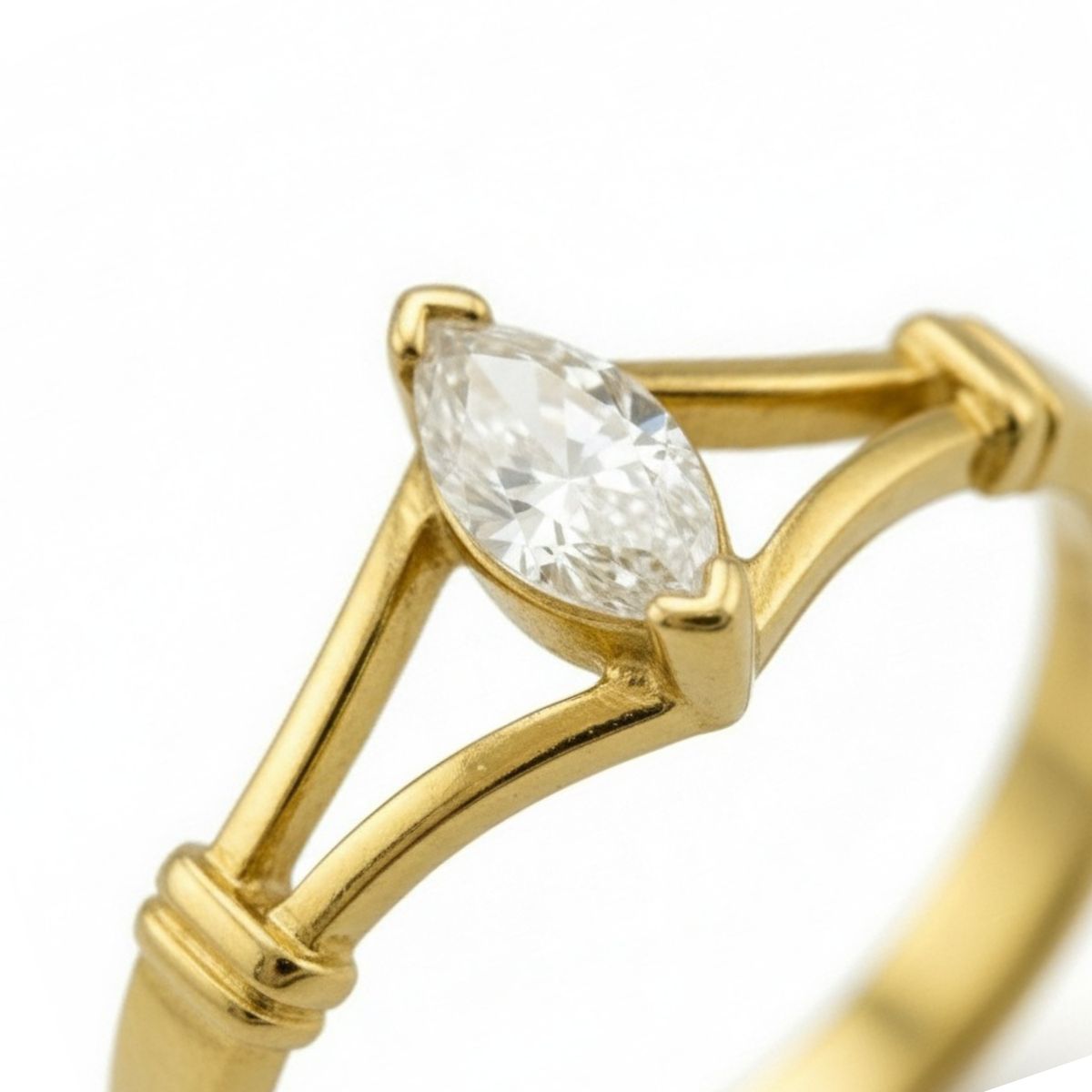 JB JOYAS BARON - Anillo Oro 18kt Platino Solitario Navette Circonita