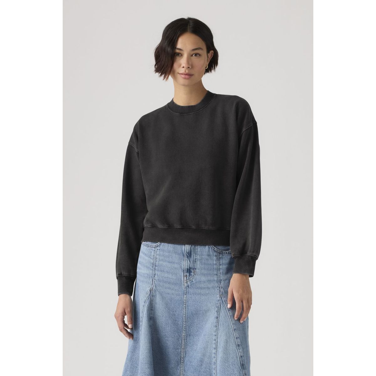 LEVIS - Polerón Mujer Vintage Boxy Negro Levis