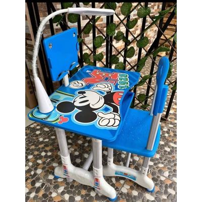 Imagen 2 del producto ESCRITORIO INFANTIL CON SILLACOM LED Y SOPORTE MULTIFUNCIONAL COLOR AZUL CON DISEÑO