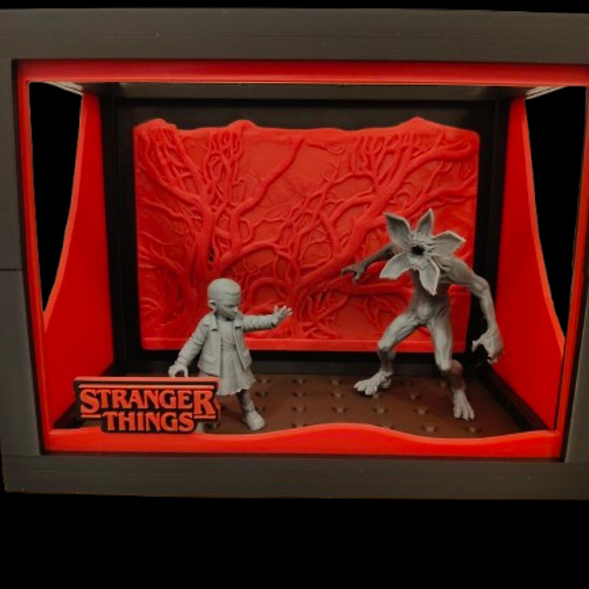 GENERICO - Diorama de Stranger Things  Eleven y Demogorgon