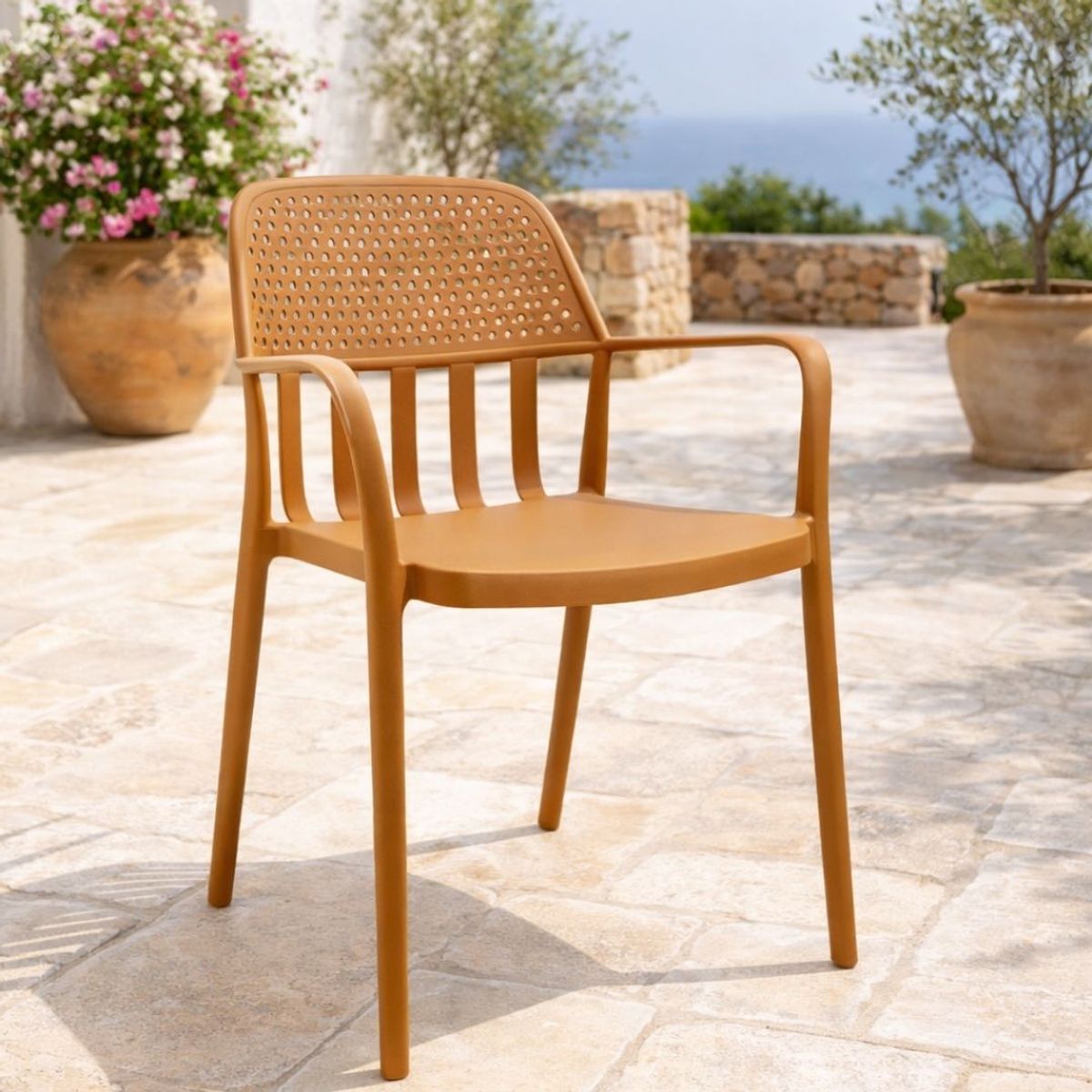 GENERICO - Pack 4 Sillas modelo Petra de Polipropileno con Apoyabrazos