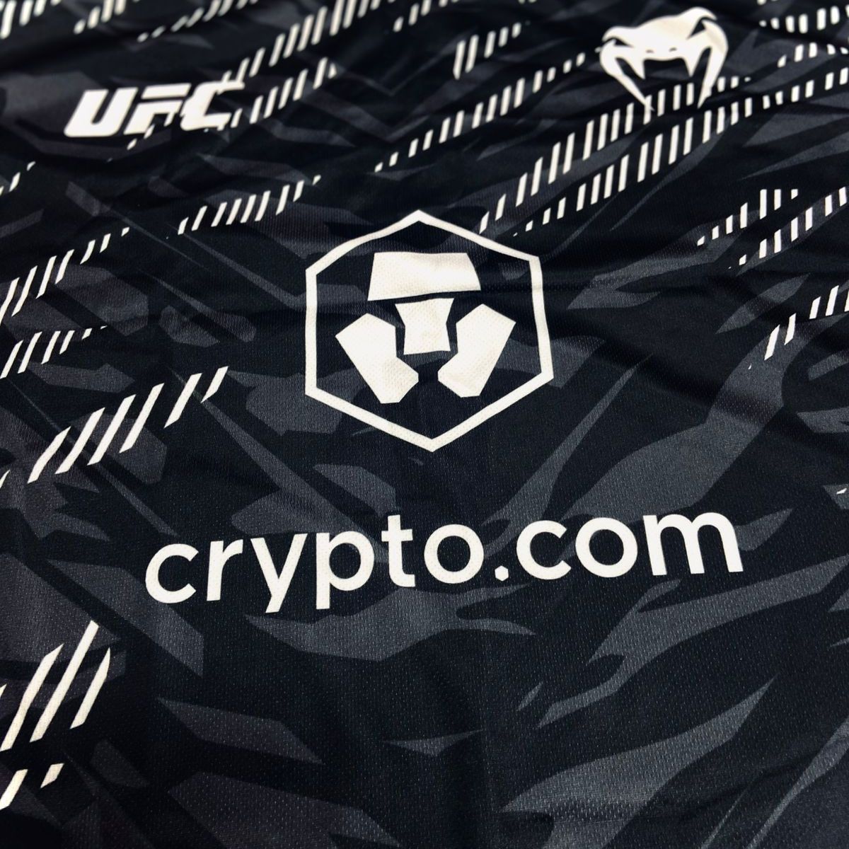 VENUM - POLERA VENUM X UFC FUSION SILVER MAKHACHEV TALLA L