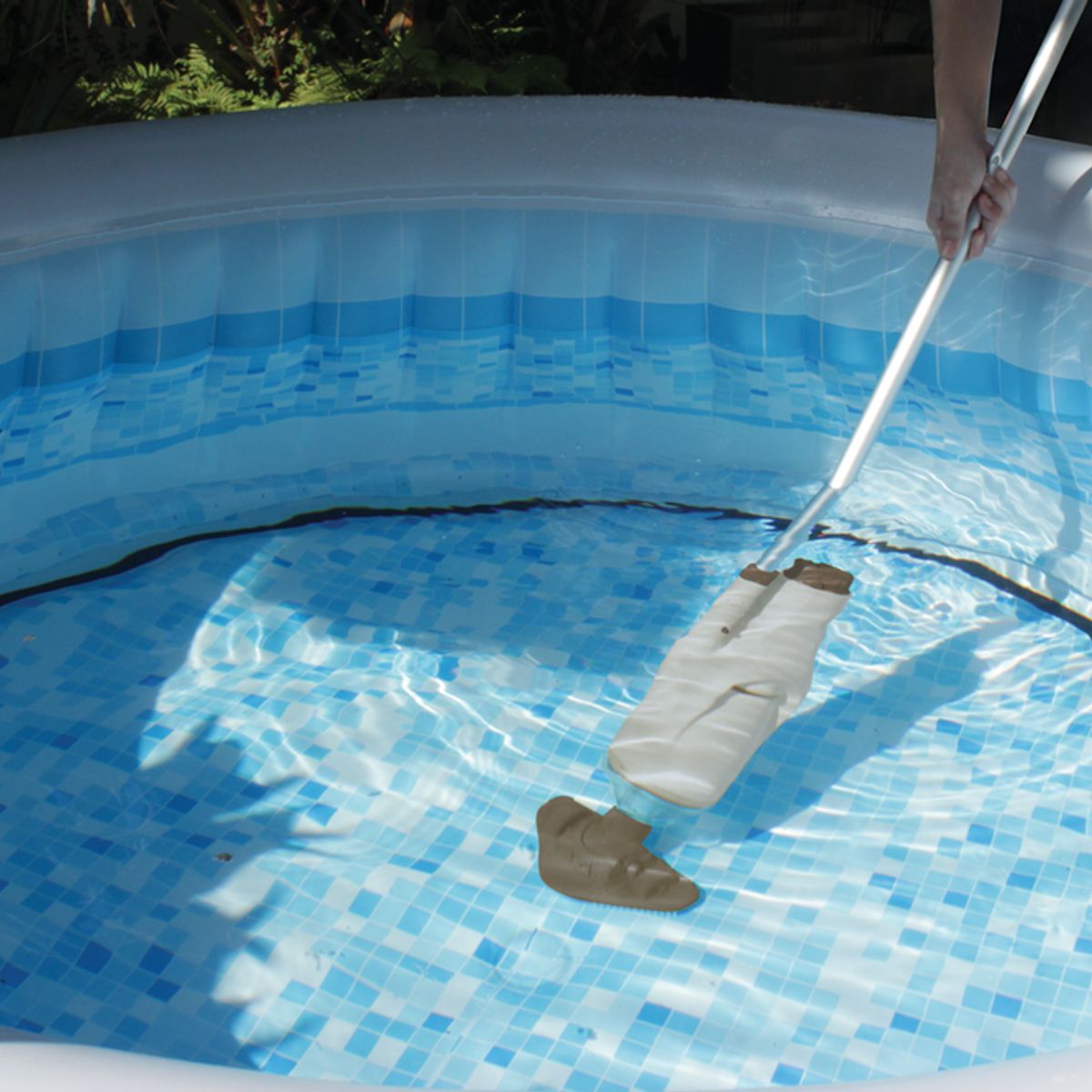 KOKIDO - Kit aspiradora recargable inalámbrica Boreal 05 y accesorios para piscina y Spa