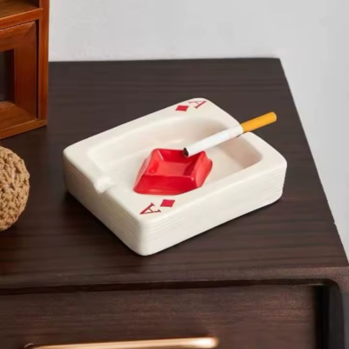 GENERICO - CENICERO DE CERAMICA PREMIUN CON DISEÑO DE NAIPES AS DE DIAMANTE HMY