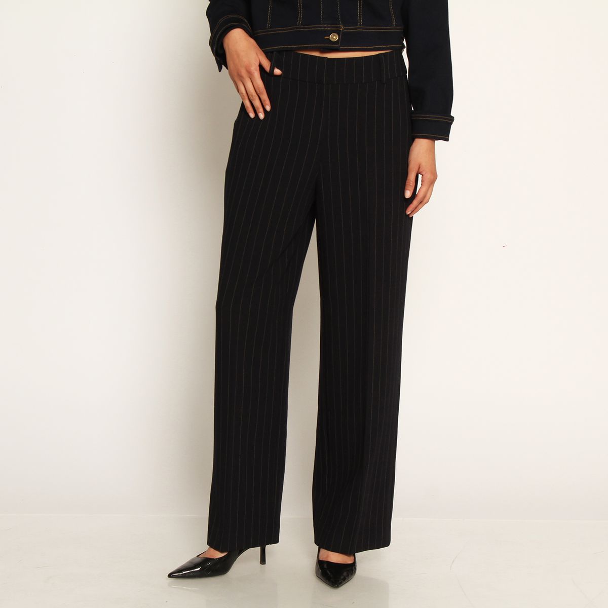 WADOS - PANTALON RECTO TIRO ALTO PRETINA BASICA