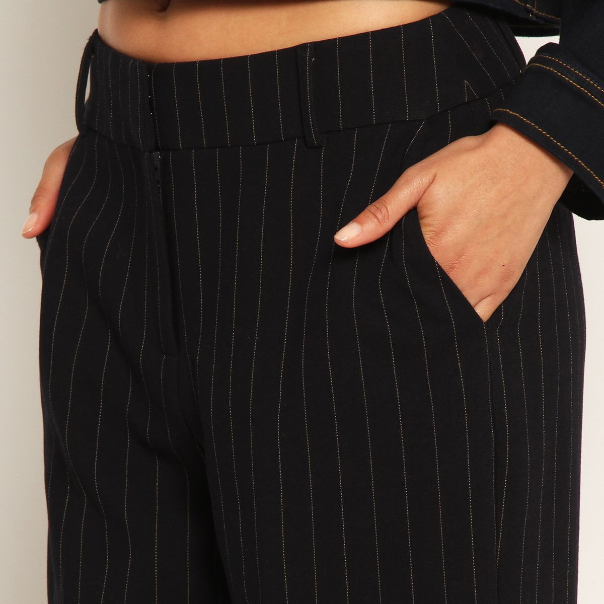 WADOS - PANTALON RECTO TIRO ALTO PRETINA BASICA