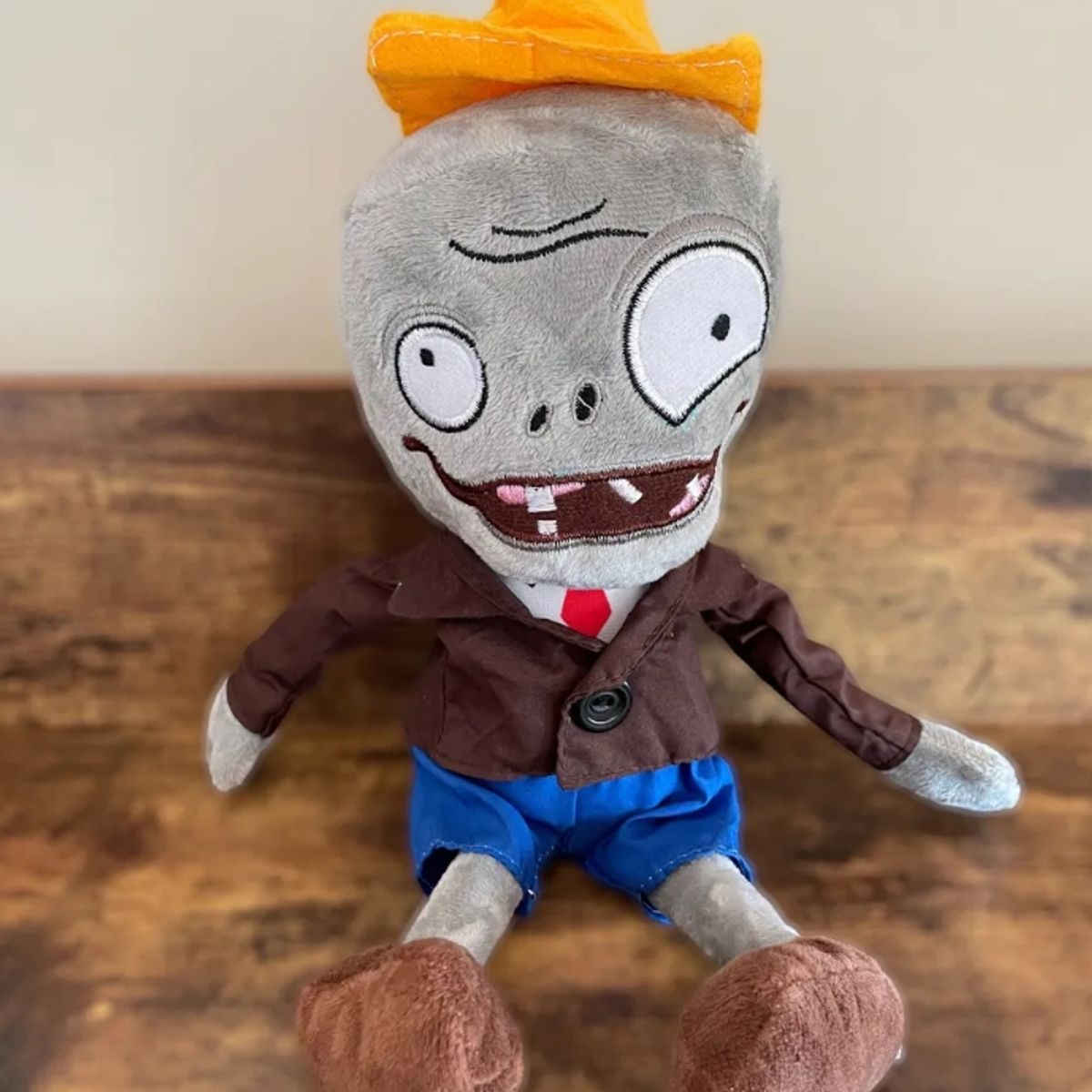 GENERICO - Peluche Plantas Versus Zombies PvZ Zombie Cono