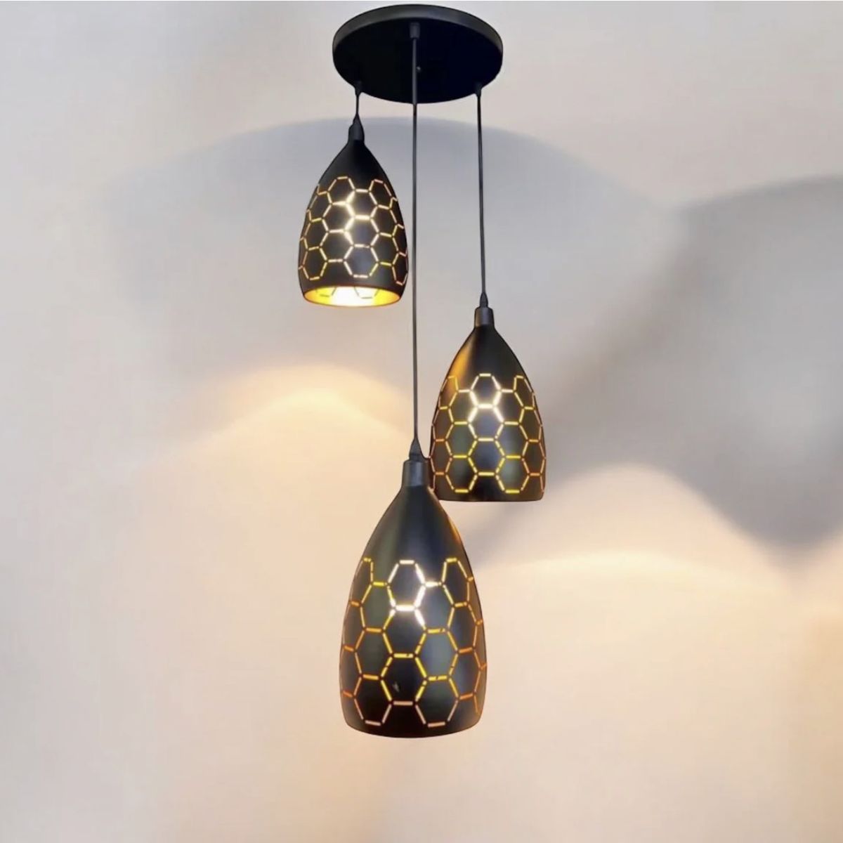 ARMONIA - LAMPARA COLGANTE TRIPLE METALICA NEGRA COBRE HEXAGONOS