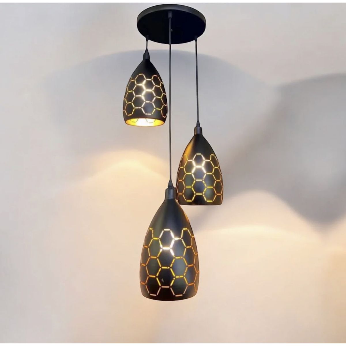 ARMONIA - LAMPARA COLGANTE TRIPLE METALICA NEGRA COBRE HEXAGONOS