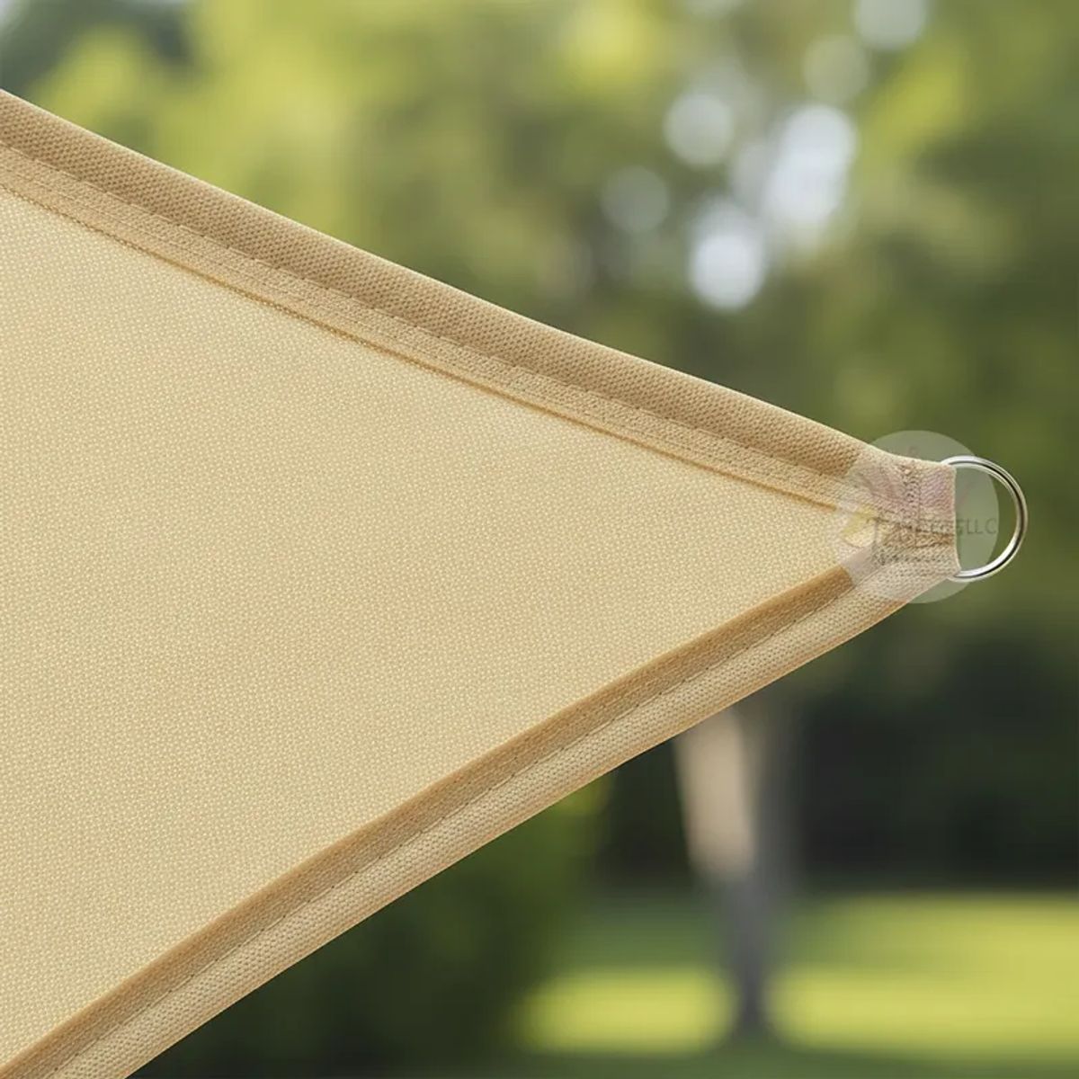 GENERAL - Toldo Triangular 5x5x5 Con Proteccion UV