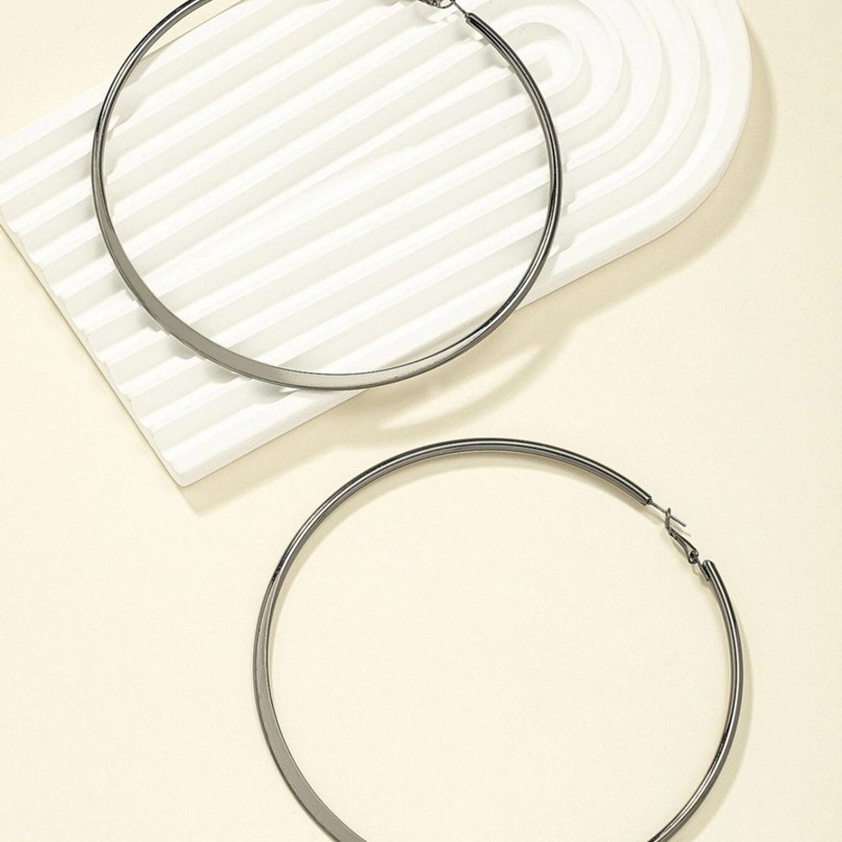 VARIOS - Aros Stacy Negro She Shines