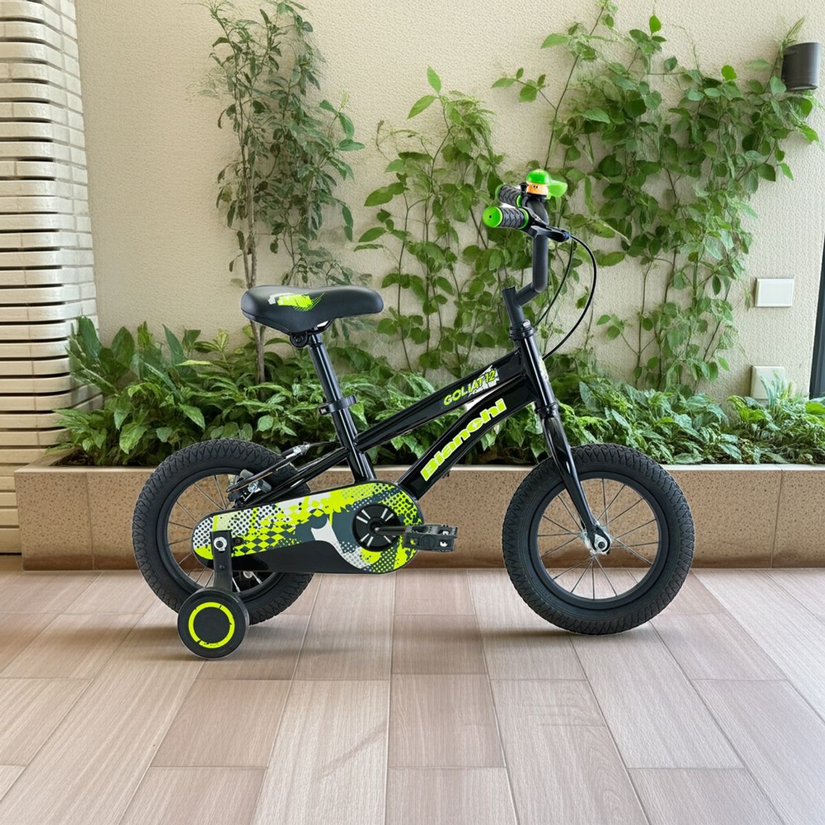 BIANCHI - BICICLETA  BIANCHI GOLIAT 12 NEGRA