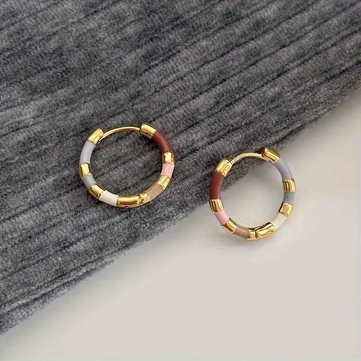 LUXURYJOYAS - Aros Argollas Oro 18kt Bañado Tipo Clic Multicolor