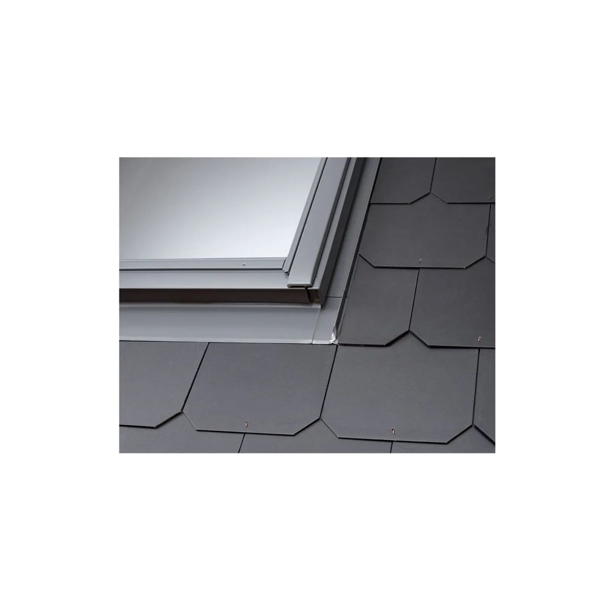 GENERICO - Cerco liso para ventana de techo Velux 55x78 cm EDS CK02
