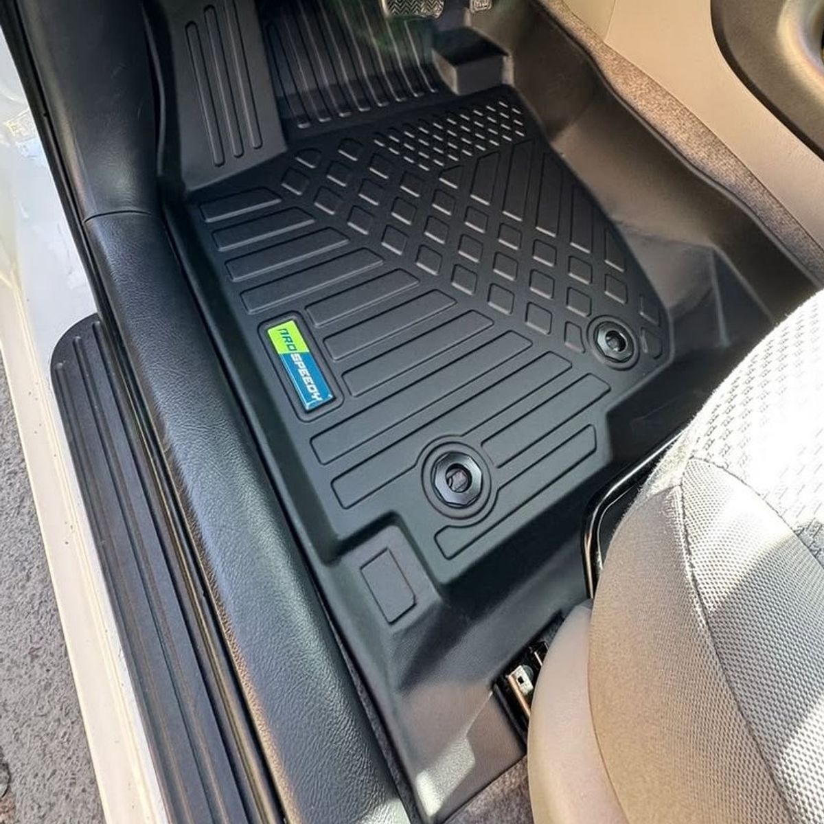 GENERICO - PISOS CALCE PERFECTO PROSPEEDY TOYOTA RAV4 2009-2013 3PIEZAS