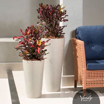 Imagen 2 del producto MACETERO GRANITO ALCANTARA 50CM ALTO