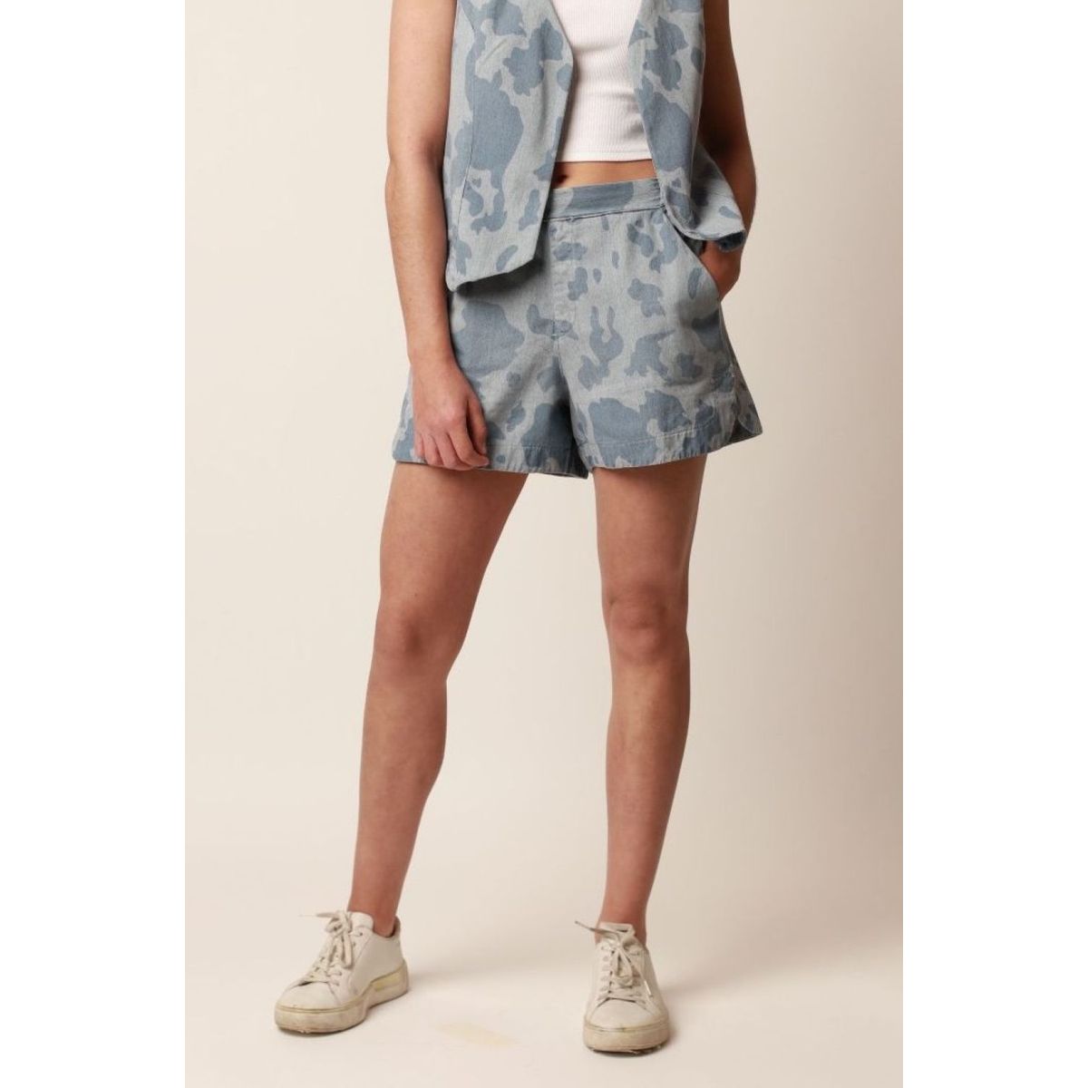 MOMCHIC - SHORT BOXER VACA CELESTE