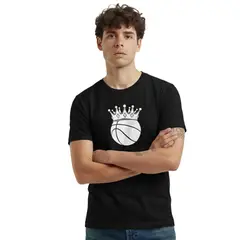TRIPLE PLAY - Polera Premium 100% Algodón Estampada Basket King