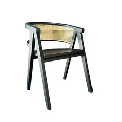 NECTAR - Silla Lenong Plus en Madera de Fresno Negra y Respaldo de Ratán Natural