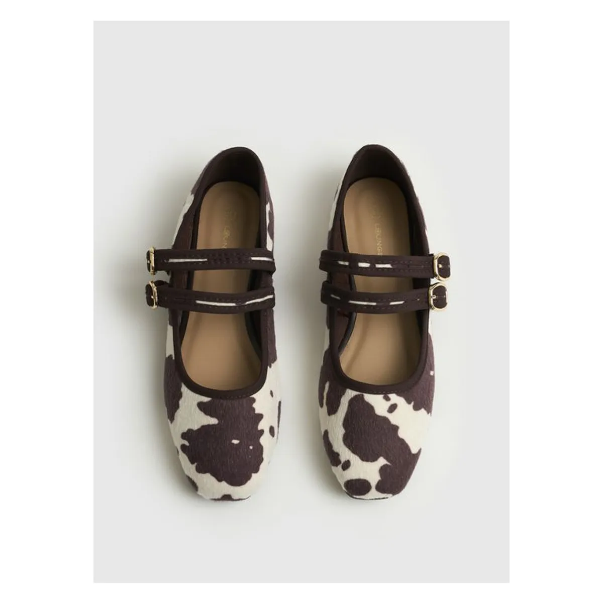 LOUNGE - Zapato Ballerina Vaca Doble Hebilla LOUNGE
