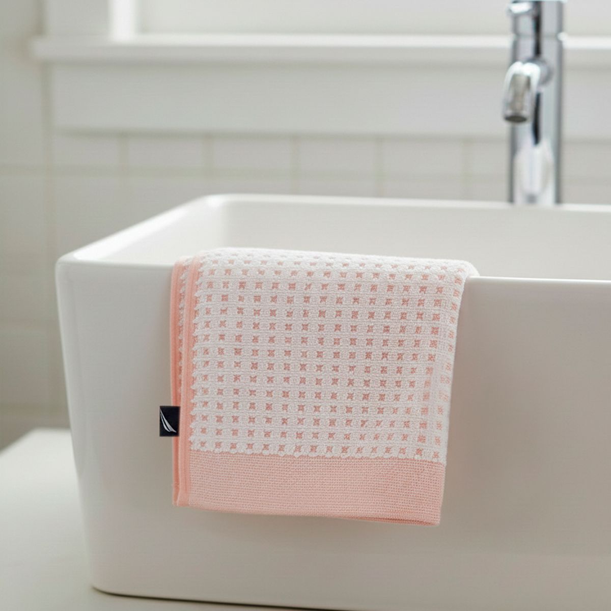 NAUTICA - Toalla de manos MARA Nautica Home 40x60cm blanca-rosada