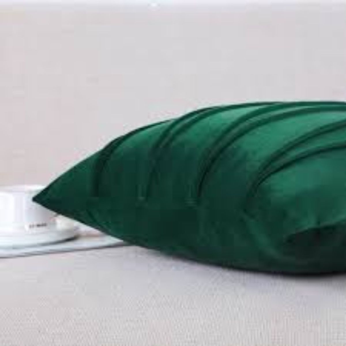TODOHOGAR SANTIAGO DE CHILE - Set de 2 cojines de 45x45 cm de velvet terciopelo - VERDE ZIGZAG.