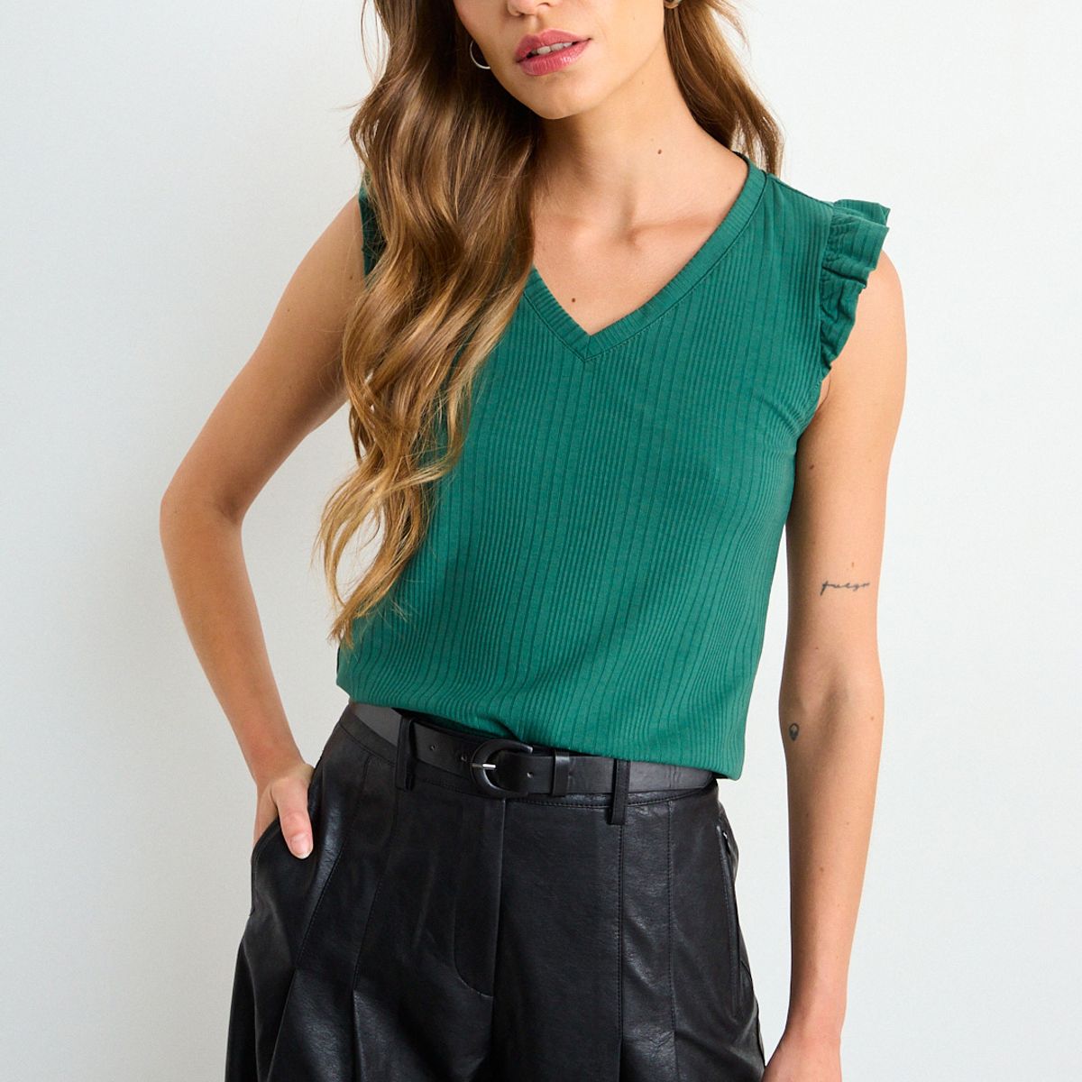 IO - Polera Lisa Mujer Verde Oliva Io