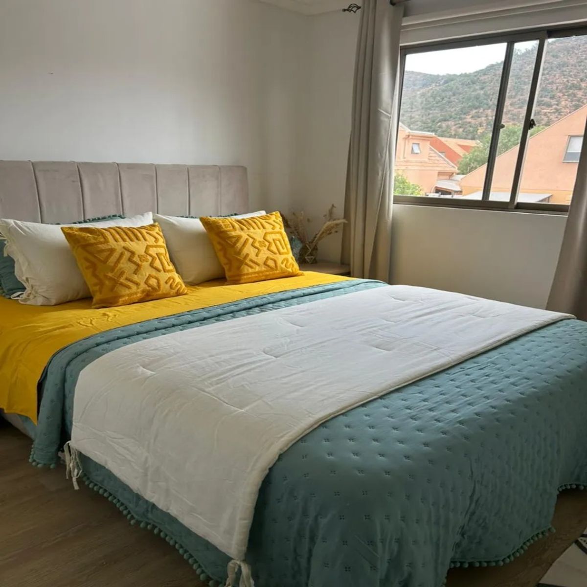 TODOHOGAR SANTIAGO DE CHILE - Set de Ropa de Cama 5 Piezas Mostaza – Algodón y Lino - Estilo Moderno