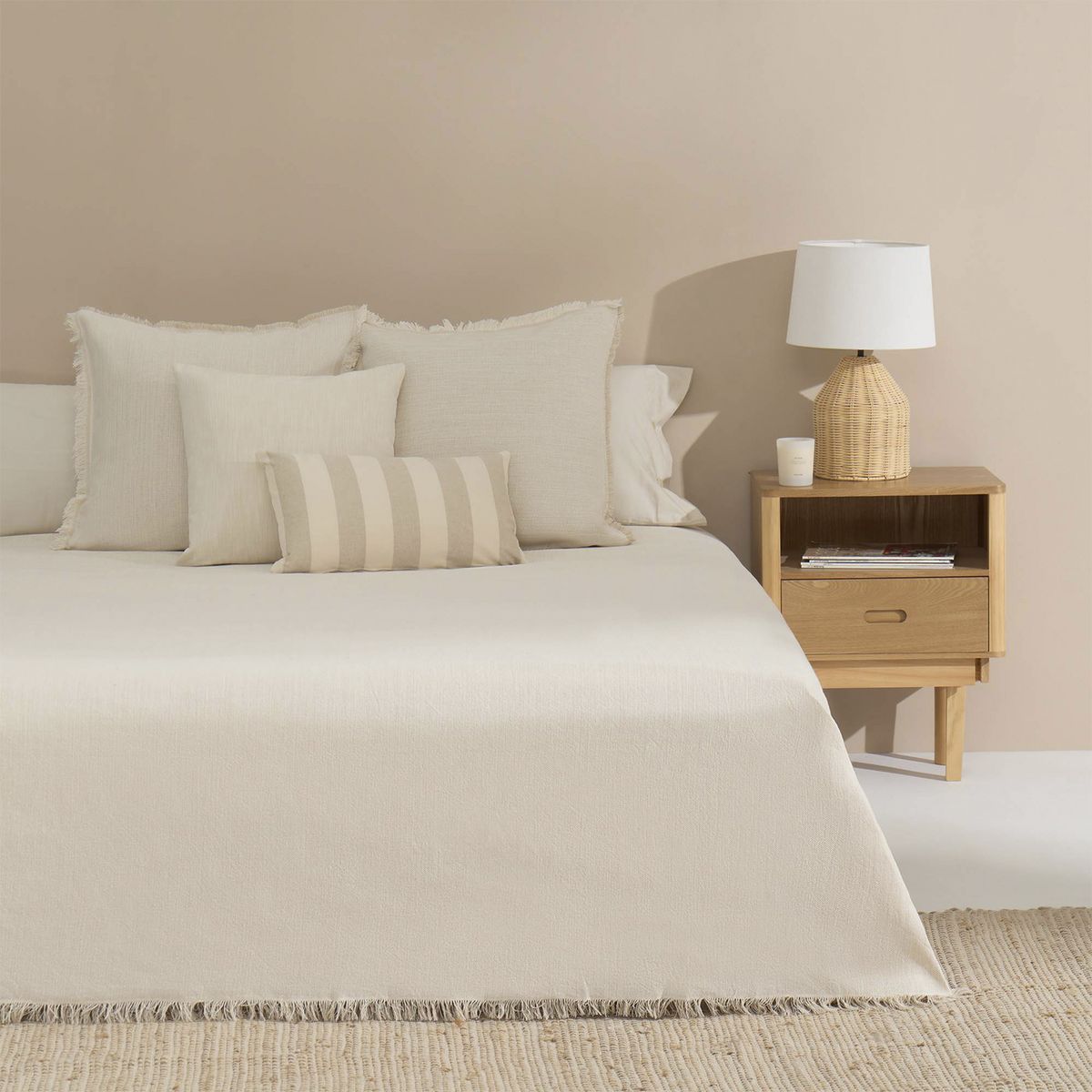 TEXTURA INTERIORS - Colcha Grisfu 240x280 Crudo (Cama 2 Plazas o Queen) Textura Interiors