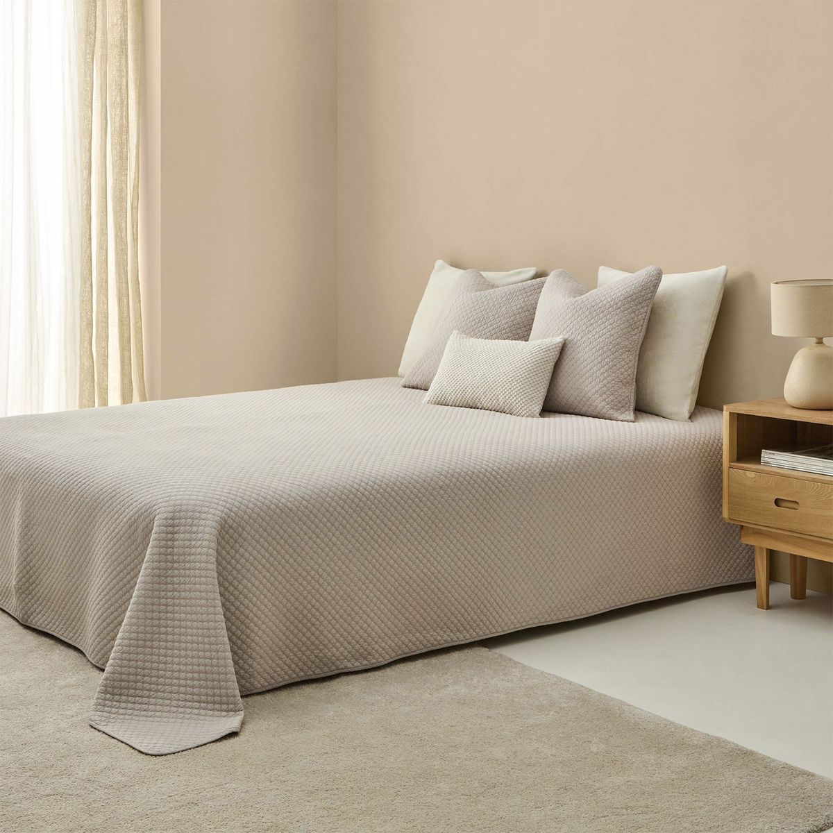 TEXTURA INTERIORS - Colcha Cherancob 240x270 Gris (Cama 2 Plazas o Queen) Textura Interiors