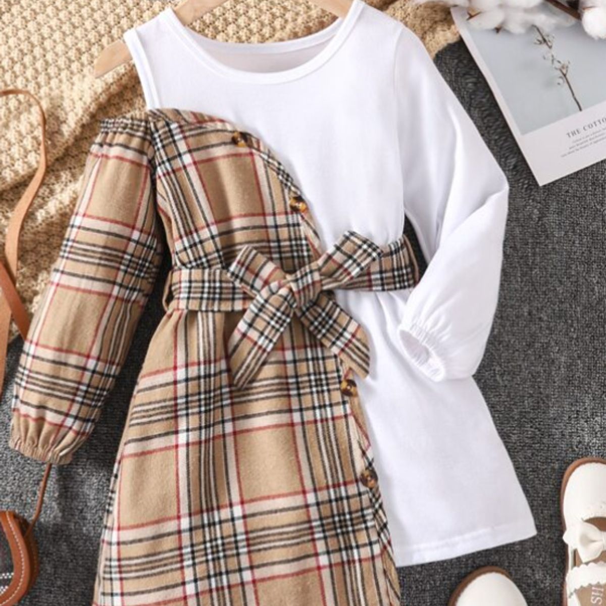 KIRAMA CLOTHING STORE - Vestido Casual para Niña Diseño Asimétrico de Cuadros con Cinturón