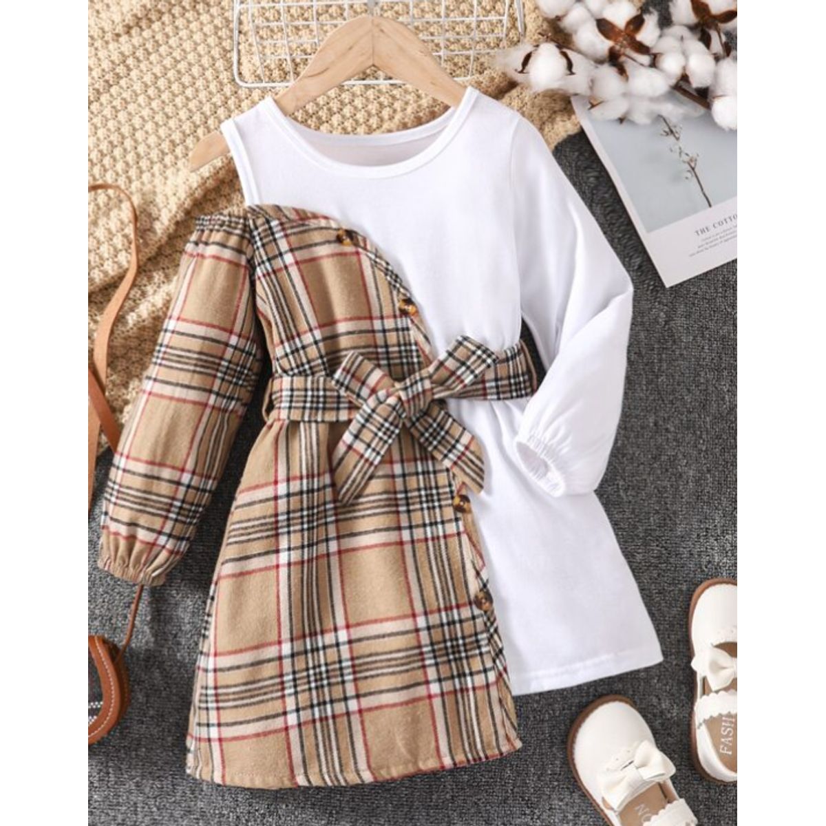 KIRAMA CLOTHING STORE - Vestido Casual para Niña Diseño Asimétrico de Cuadros con Cinturón