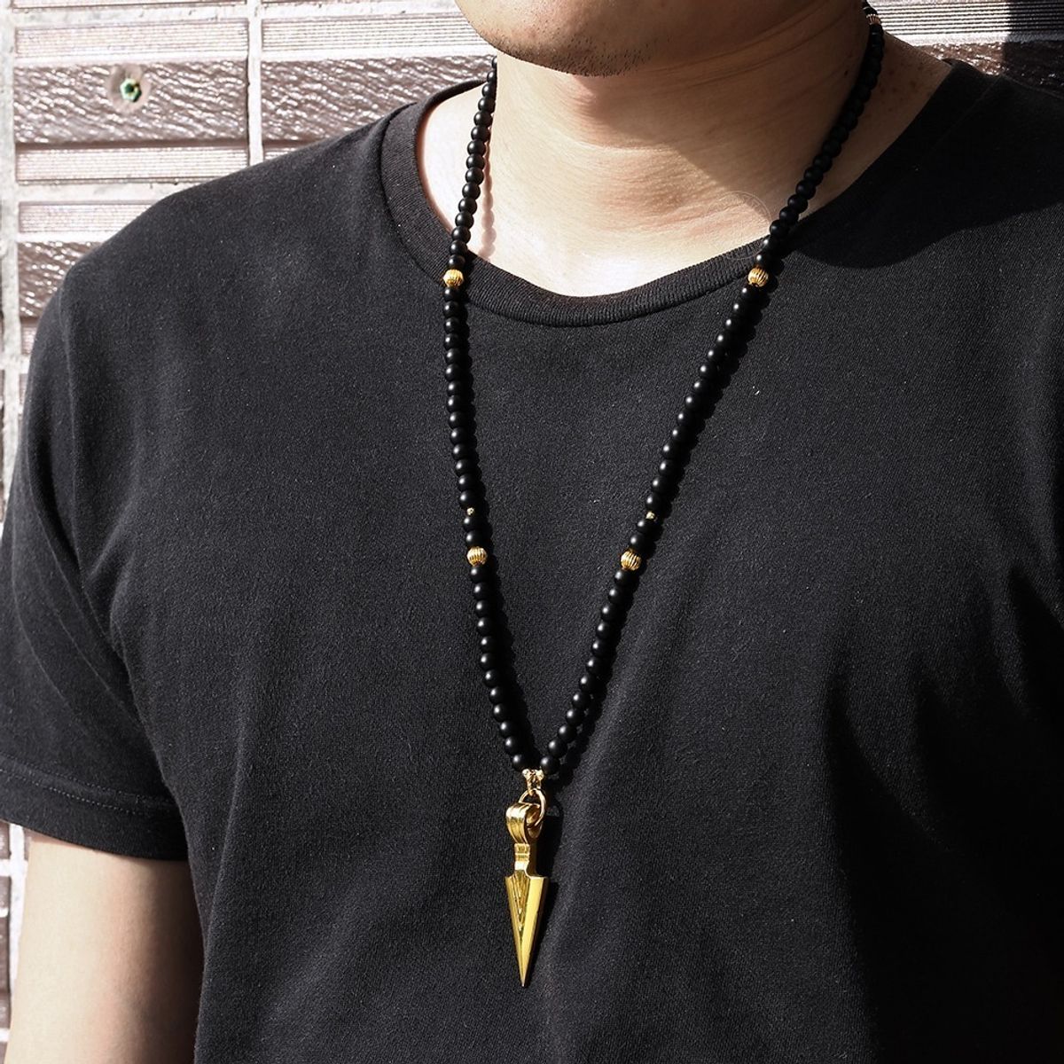 GENERICO - Collar Flecha Gold Vikinga Nordica Piedra Onix Hombre