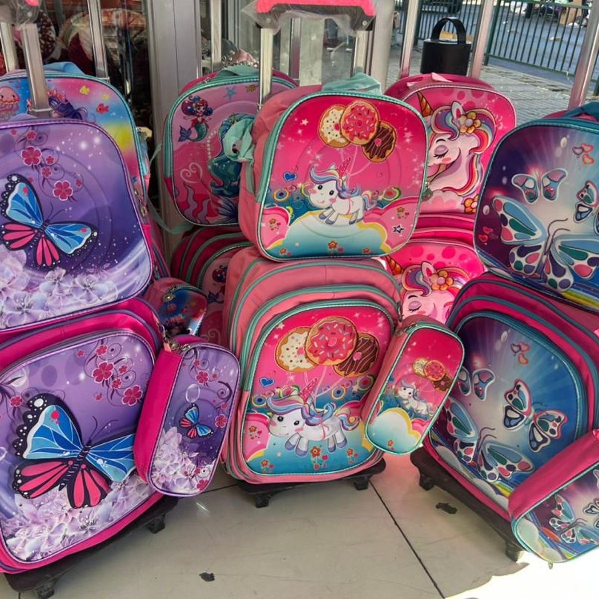 GENERICO - MOCHILAS CON RUEDAS CON HERMOSOS DISEÑOS INFANTILES