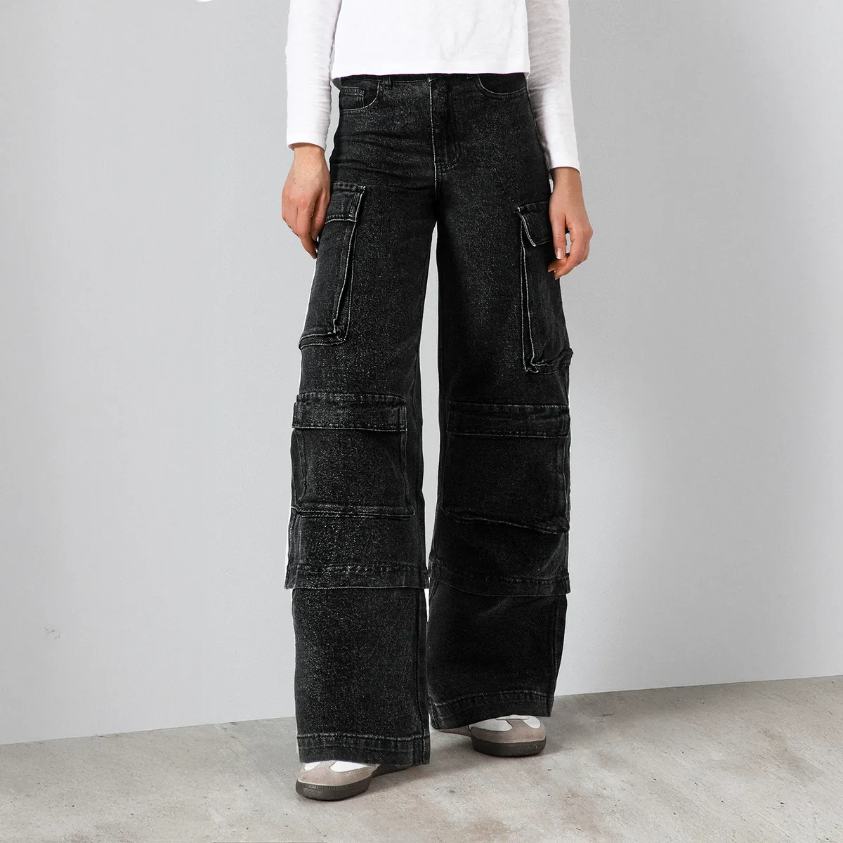RAINDOOR - Pantalón Wide Leg Cargo Black