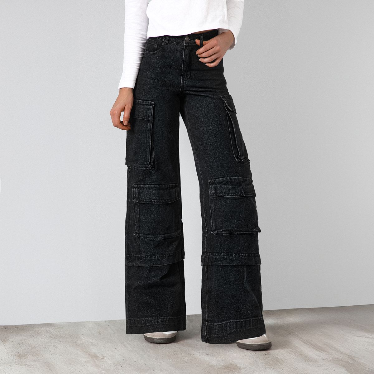 RAINDOOR - Pantalón Wide Leg Cargo Black