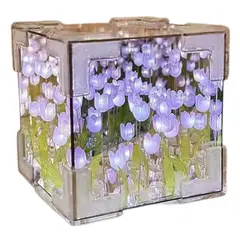 KINDA NICE - Lampara Tulipanes Eternos Cubo De Tulipanes Espejo Tulipanes Violeta