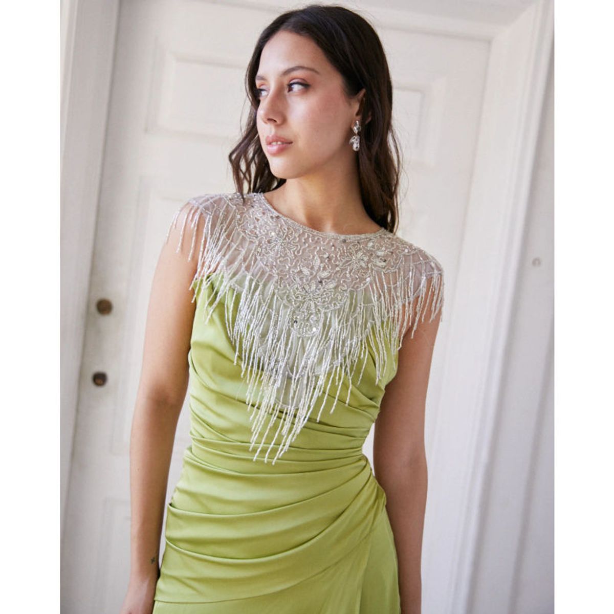 MI PLACARD - Capa Bordada de Mostacillas Royal Ivory Plateado