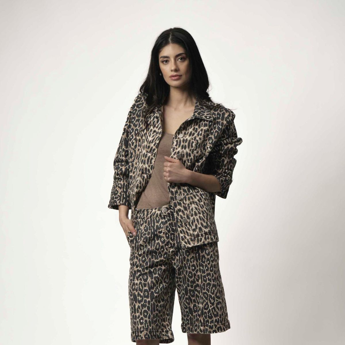 MOMCHIC - CHAQUETA ANIMAL PRINT