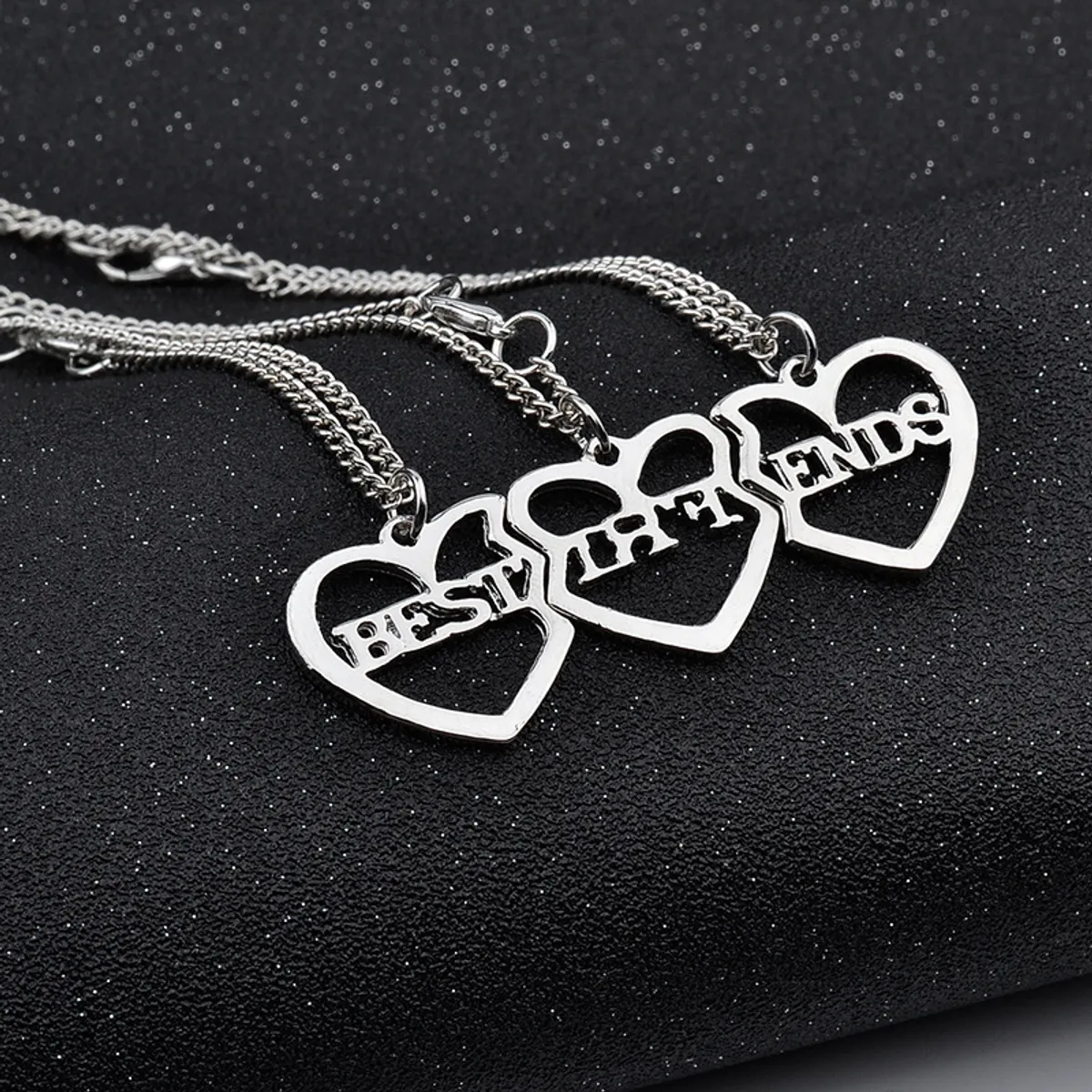 EINICIO - Collar Importado Corazón Triple Para Las Mejores Amiga