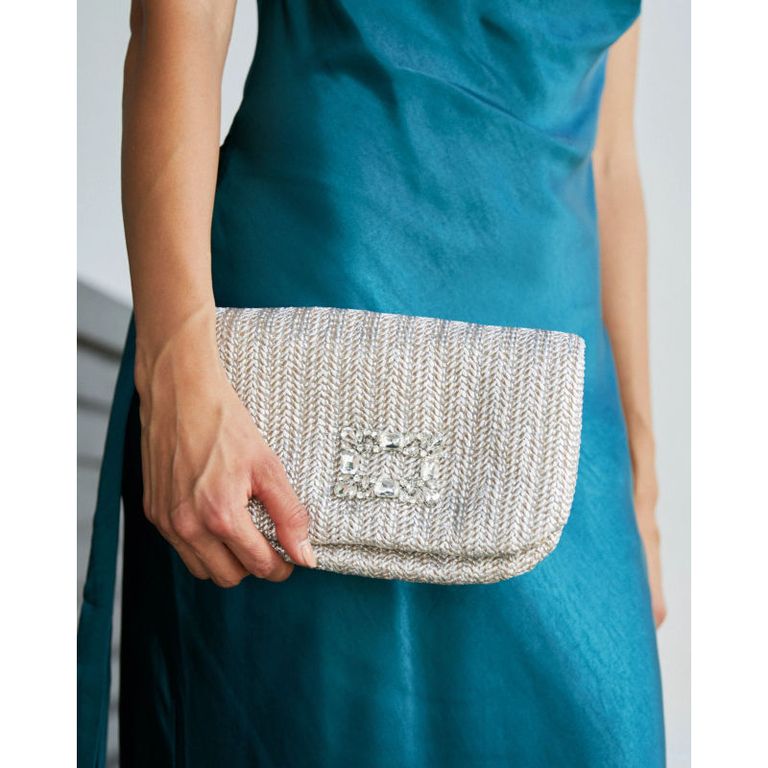 Cartera Clutch Olivia Rafia Con Aplicacion Piedras Plateado Plateado TALLA UNICA