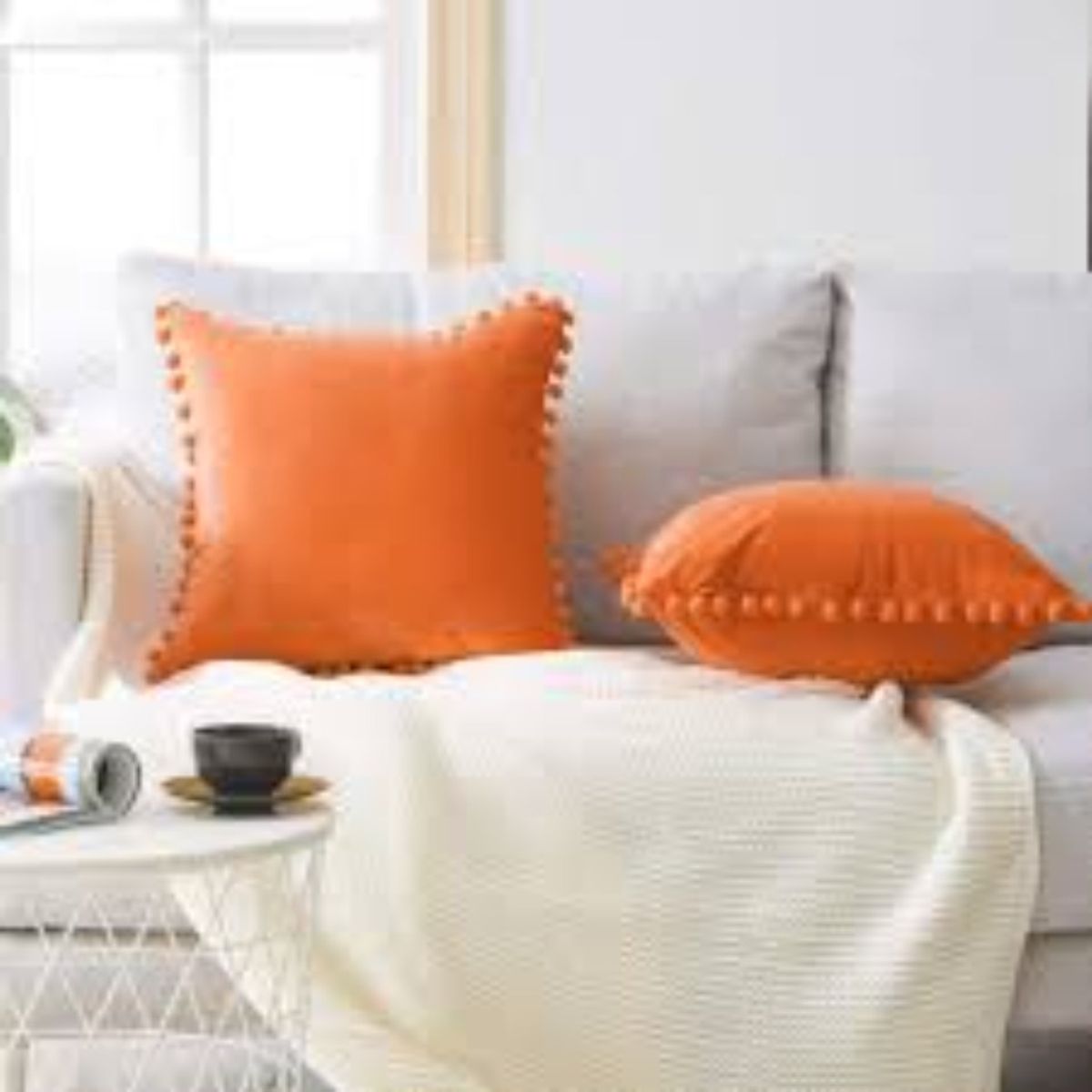 TODOHOGAR SANTIAGO DE CHILE - Set de 2 cojines de terciopelo con pompom - NARANJA