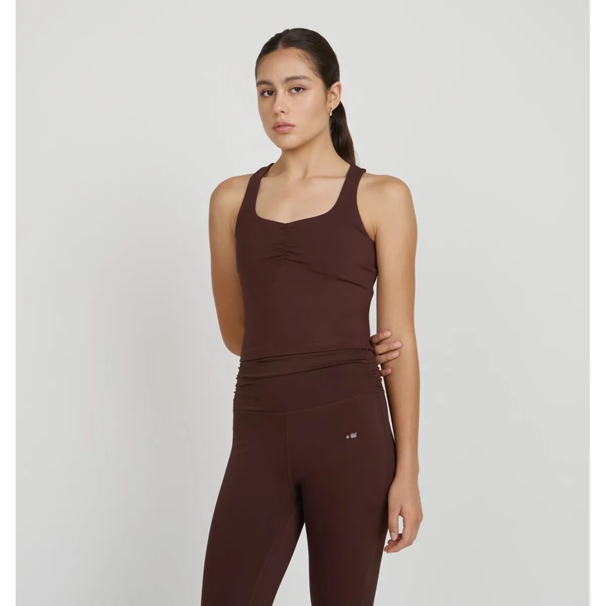 ELLESSE - POLERA MUJER ELLESSE WILMARA CAFÉ