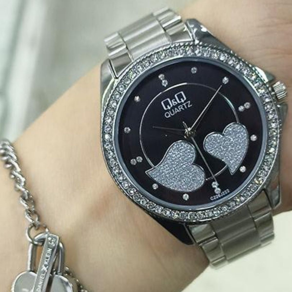 QYQ - RELOJ MARCA QYQ C226J222Y  MUJER ANALOGO METAL