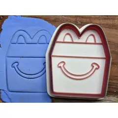 GENERICO - Mc Love Caja Feliz Cortador de Galletas