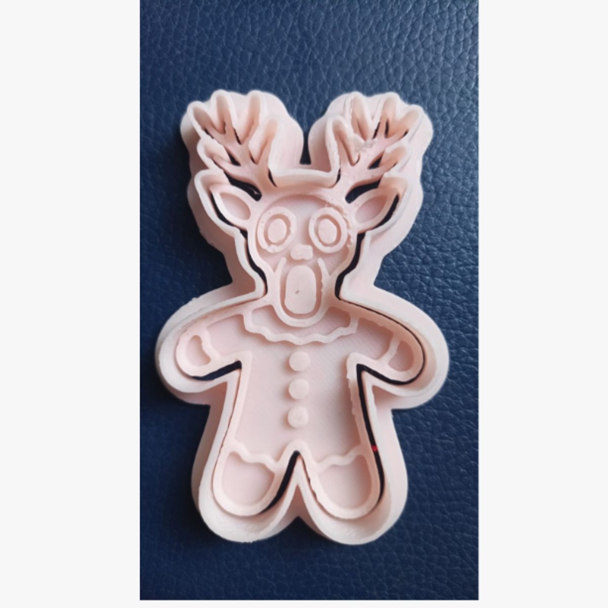 GENERICO - Cortador de galletas Ciervo 99 noches en el bosque