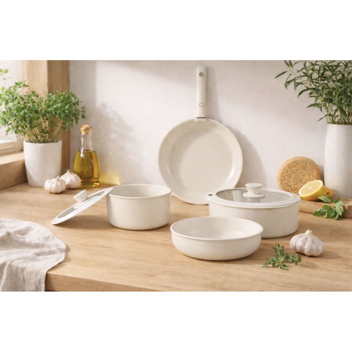 MOMO - Batería De Cocina  Ollas 8 Piezas Color Blanco