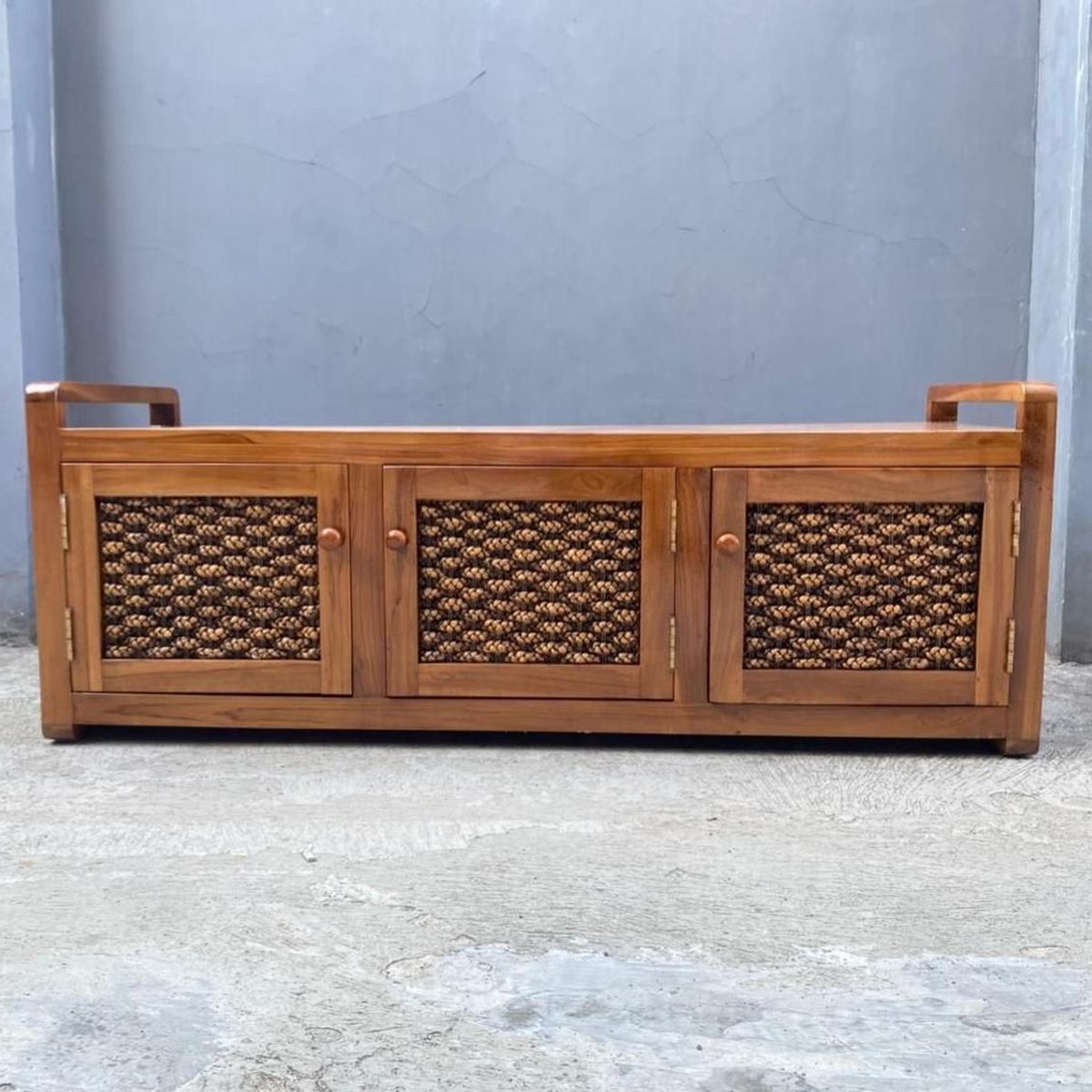 TERRA ESTILO - Arrimo Rack Rattan Natural