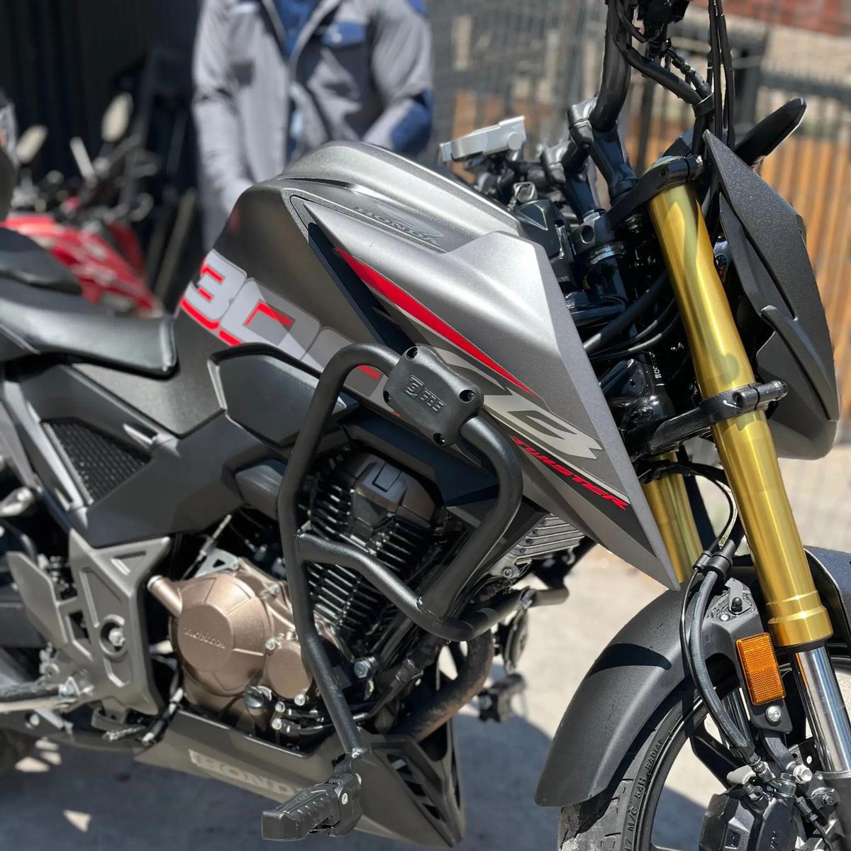 GENERICO - Defensa Para Moto Honda Cb 300f C/ Doble Sliders (2025+)