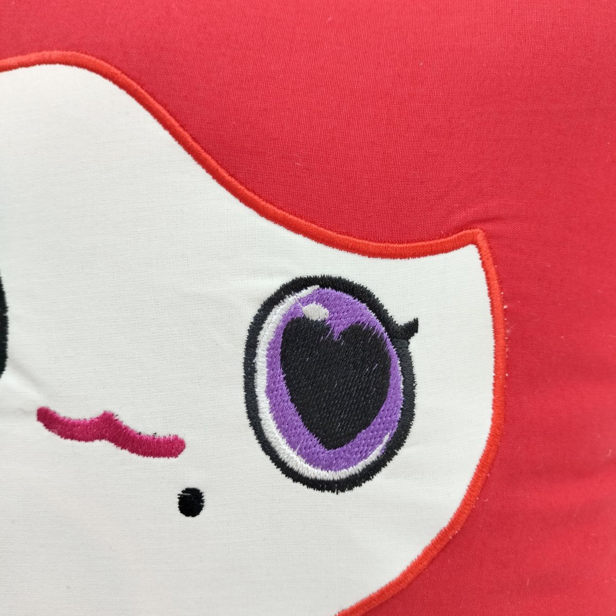 GENERICO - Cojín Bordado Twice Chaeyoung  Lovely Chaengvely